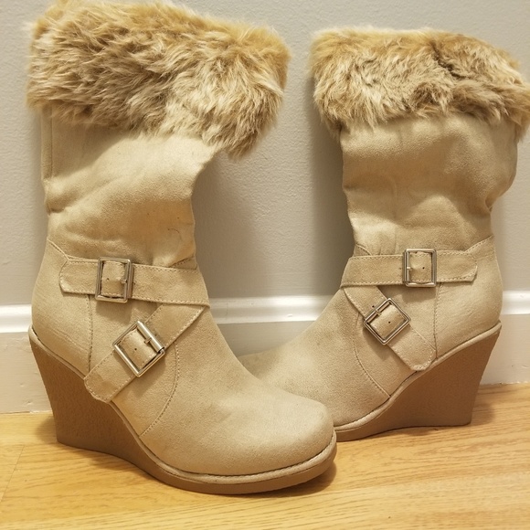 Soda Shoes - Size 7 1/2 Boots with the furr(faux)